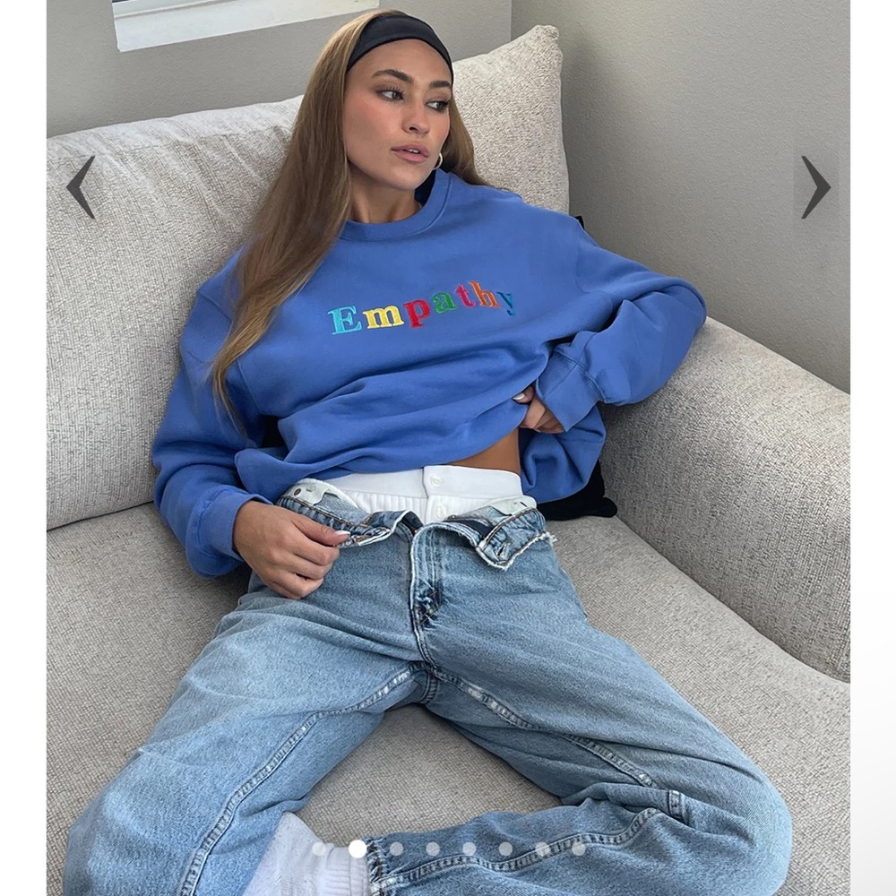 🍁🍁LAST CHANCE 🍁🍁 The Mayfair group Empathy Always Royal Blue Crewneck - Picture 4 of 7